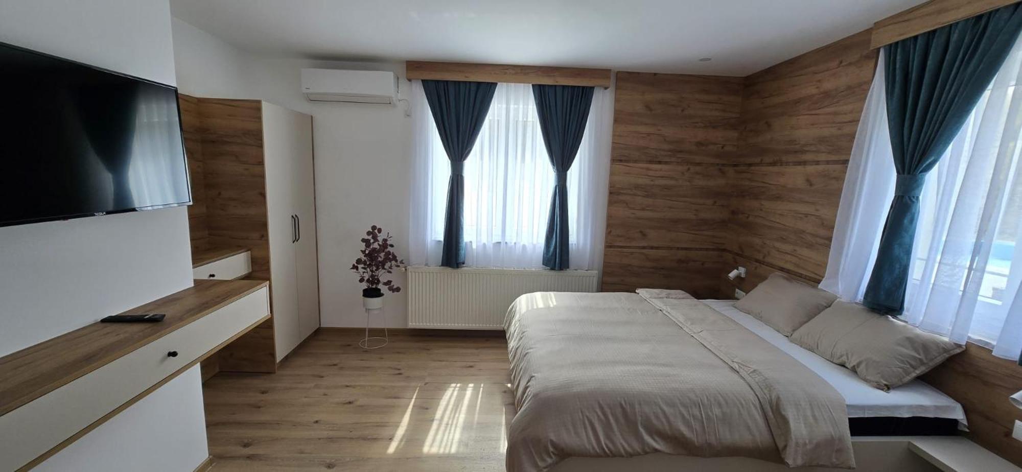 Motel "Kula" Cazin Exterior foto