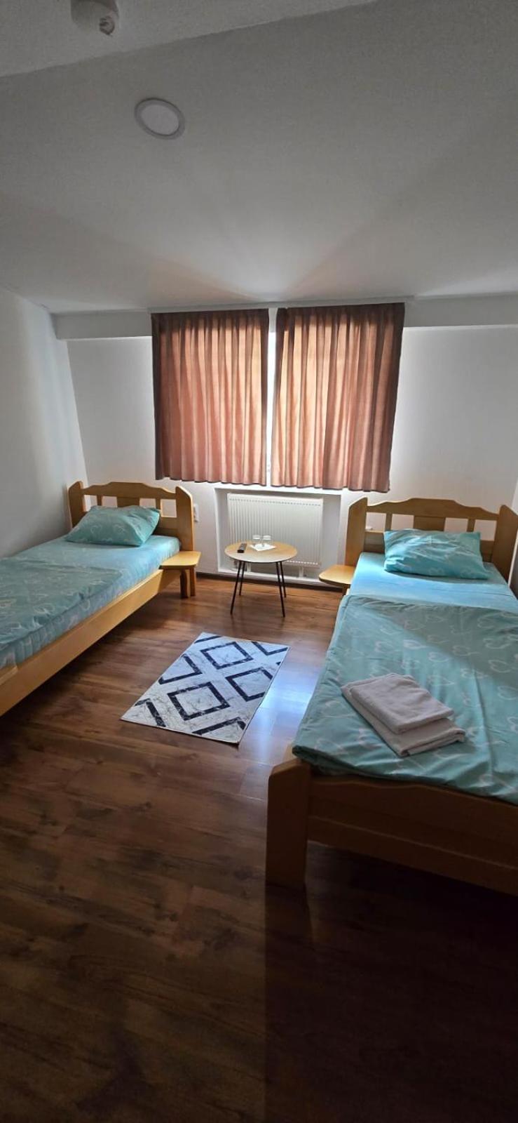 Motel "Kula" Cazin Exterior foto
