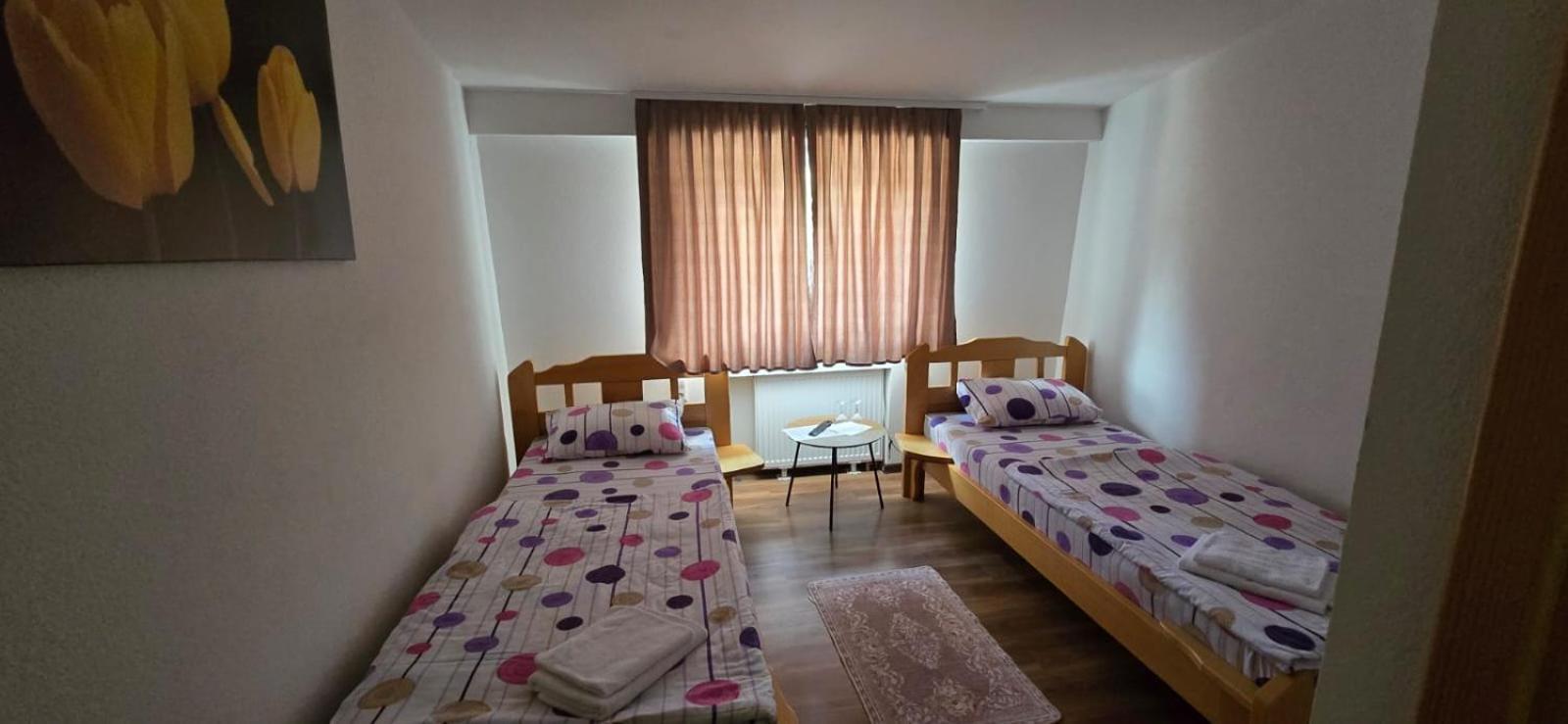 Motel "Kula" Cazin Exterior foto
