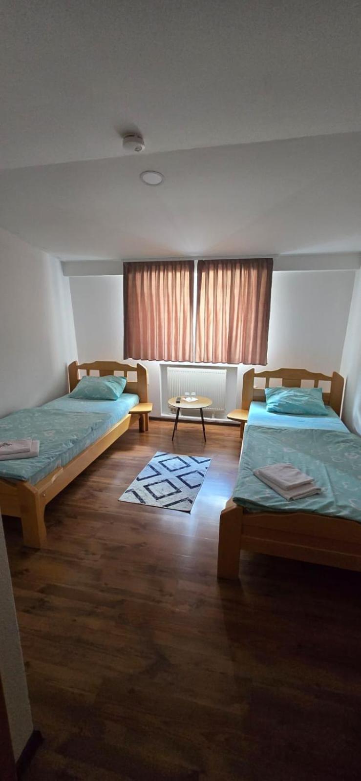 Motel "Kula" Cazin Exterior foto