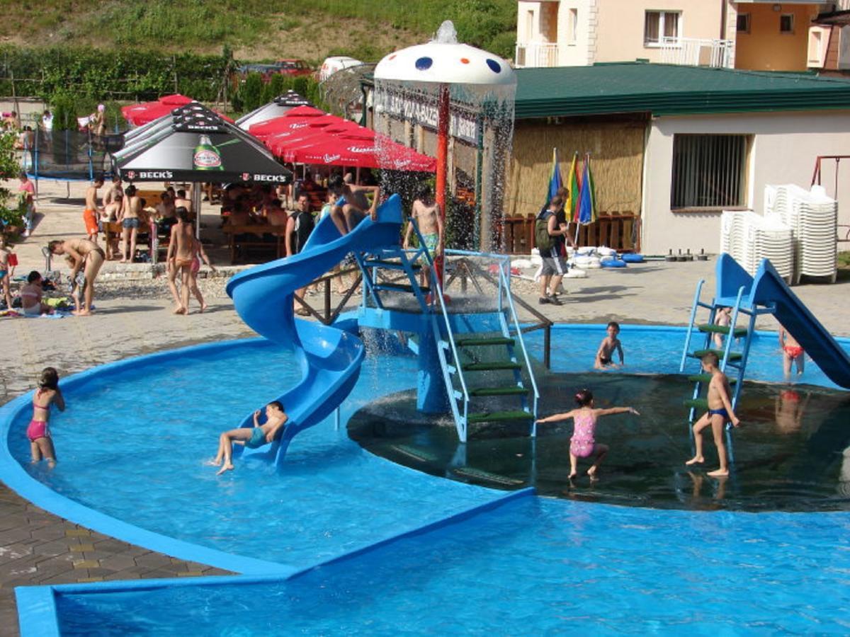 Motel "Kula" Cazin Exterior foto